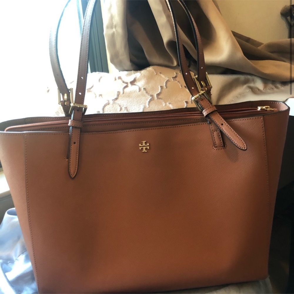 Tory Burch Robinson Tote